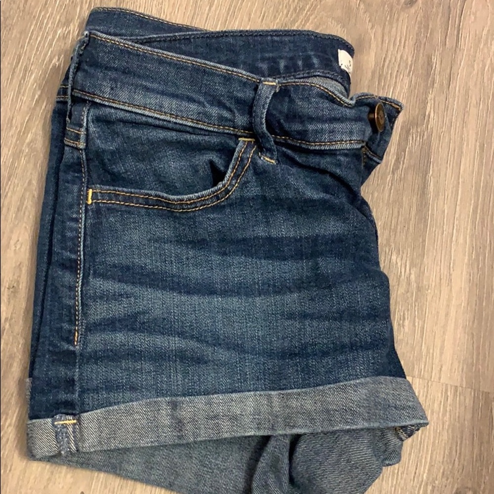 Shorts - Picture 3 of 3
